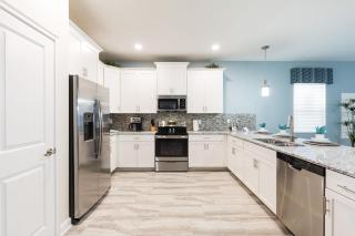 Champions Gate Resort, Game Room, Theater, Miles From Disney! - Davenport - 3