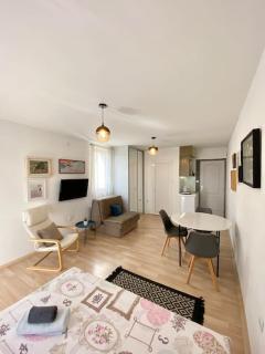 Apartments Rux de Luxe - Bar - 9