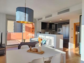 Large terrace luxury apartment - 0