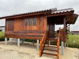 Rachatadapa Village - Ban Khao Laem - 0