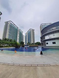 Azure Urban Resort Residences Staycation By RobbyP - Manila - 0