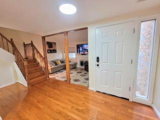 Nice 2 BDR 2 BATH near Airport with fast WiFi and Parking - Herndon - 4