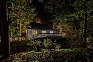 Misty Mountain Hop - Cobbly Nob Cabin with HotTub, Fast Wi-Fi, Privacy, Pool - Gatlinburg - 7