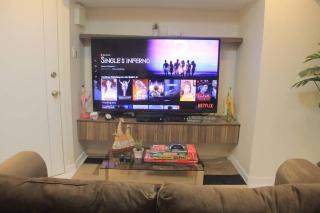 A2J Luxury 2BR Suite Near High Street BGC Taguig - Manila - 3