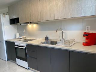 Spacius Garden flat ,1km from the beach , Sleeps 5 ,by likeyourhome - 1