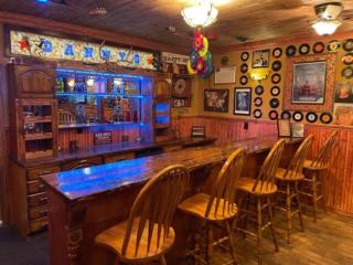 The Honky Tonk Cabin - 7