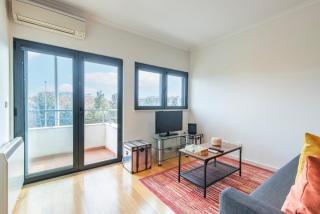 Fancy Apartment W/Metro at Doorstep by LovelyStay - Lisboa - 9