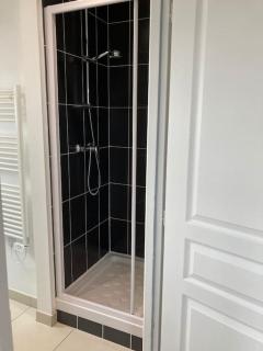 T2 cosy bien équipé climatisé pkg ext gratuit - Fleury-les-Aubrais - 6