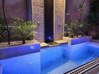 Riad M Pool & Heated Jaccuzi Private Riad - 4
