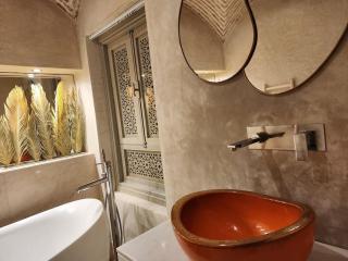 Riad M Pool & Heated Jaccuzi Private Riad - 1