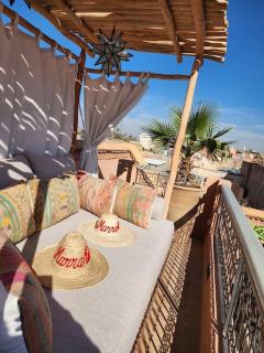 Riad M Pool & Heated Jaccuzi Private Riad - Marrakesh - 4