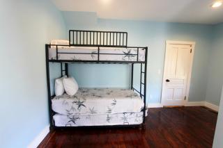 Cozy, historic 5-bedroom home in Amish country - Smicksburg - 7