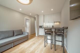 Crystal Palace Garden Stylish Apartment by Vacationy - Porto - 9