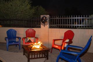 Boho Chic Arizona Villa w Pool & Mini Golf - Casa Grande - 5