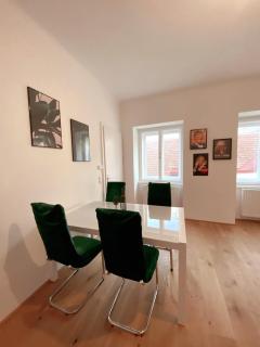 High in Vienna at Stephansplatz - 0