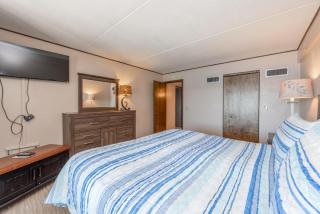 303D Two Bedroom Two Bath - Oakland - 1