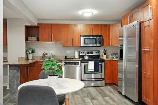 Chic 1BR Apartment With Modern Comforts - Barry GA - Chicago - 4