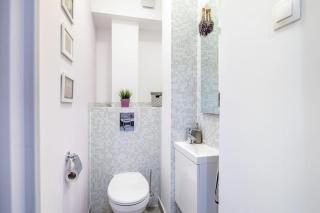 Cozy Apartment with Garden in the Castle District - 2