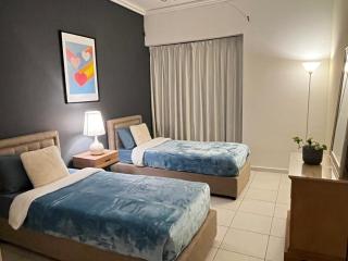 Cozy 3bedroom Apartment - Dubai - 5
