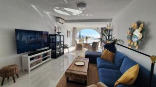 Stilfullt semesterhus nära pool och strand. - 8