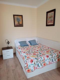 Ema's Vintage Brasov Spacious 2 BR Central Apartment with Mountain View - Brasov - 3