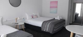 Commodore Motor Inn - Albury - 6