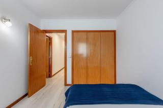 Spacious 3-bedroom condo near Lisbon Airport - 8