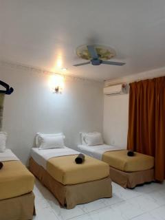 ANGGERIK IMPIAN HOTEL -Best for Travellers at Kuala Berang - Kuala Berang - 3