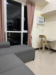 Studio Bunkbed Netflix, 100MBPS wifi, Pool Access - Manila - 7
