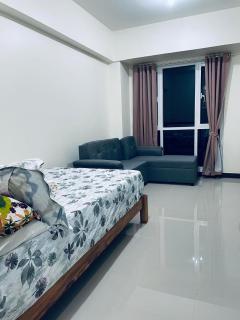 Studio Bunkbed Netflix, 100MBPS wifi, Pool Access - Manila - 0