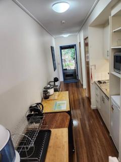 Water View. 1bedroom Sleeps 2. WI-FI, Wash Machine - 8