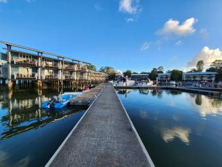 Water View. 1bedroom Sleeps 2. WI-FI, Wash Machine - 6