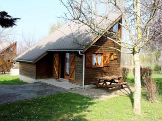 Chalets indépendants avec terrasse, jardin, jeux pour enfants, proche Montluçon - FR-1-489-402 - Mesples - 0