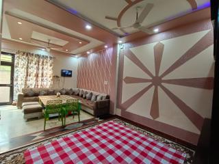 Friends Home Stay - Agra - Agra - 3