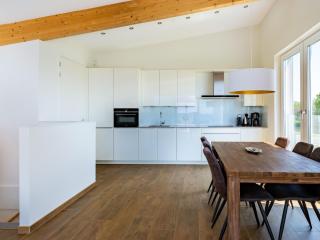 Villa at Veerse Meer with Lake Views - Kamperland - 2