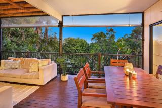 Luxury Holiday Home in Alex - Heated Pool - Pets Allowed - Alexandra Headland - 1