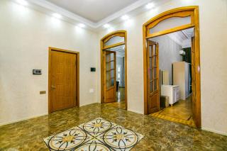 Hezi Aslanov house in CITY CENTRE - 4