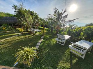 Screwpine Beach Villa - 1