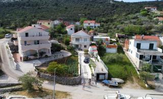 Apartments Majić - Vinišće - 9