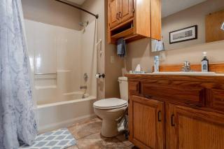 2 Bed 2 Bath , Republic Treasure - 4