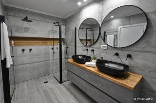 אחוזת שקד בוטיק - מתחם פרטי 3 חדרי שינה, בריכה מחוממת , ג'קוזי ונוף בגליל המערבי - 3