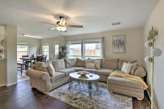 Spacious Houston Home ~ 22 Mi to Downtown! - 0