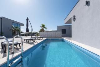 More Exclusive Villas and Spa - Vir - 7