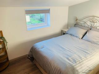 Countryside Retreat Loft Apartment - - 6
