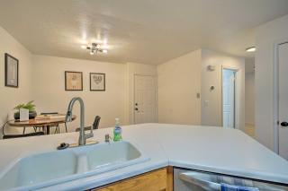 Spacious Cottonwood Heights Home Ski Nearby! - Cottonwood Heights - 3