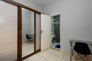 Quarto e sala perto da praia de Copacabana e metrô - Rio de Janeiro - 1