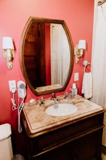 1897 Beekman House Bed and Breakfast - 7