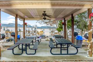 Pelican Bay Getaway - Lake Ozark - 8