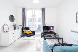 Vibrant 1 Bedroom Cosy Apartment - City Centre - 0
