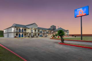 Studio 6 - Texas City, TX - 7